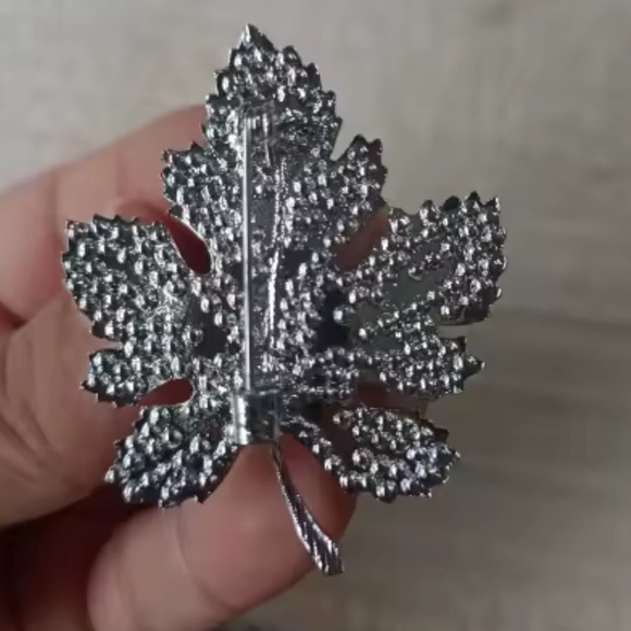 Autumn Crystal Leaf Silver Brooch - Picture 4 of 7